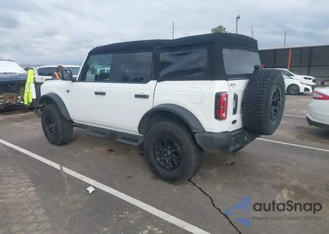 2024 Ford Bronco Wildtrak z USA, uszkodzony, nr VIN 1FMEE2BP9RLA71430